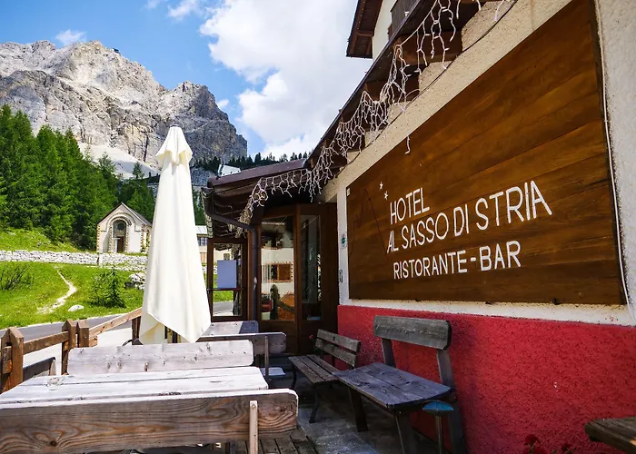 Hotel Al Sasso Di Stria 2*