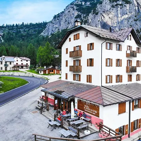 Al Sasso Di Stria Hotel Andraz