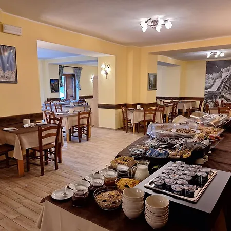Al Sasso Di Stria فندق