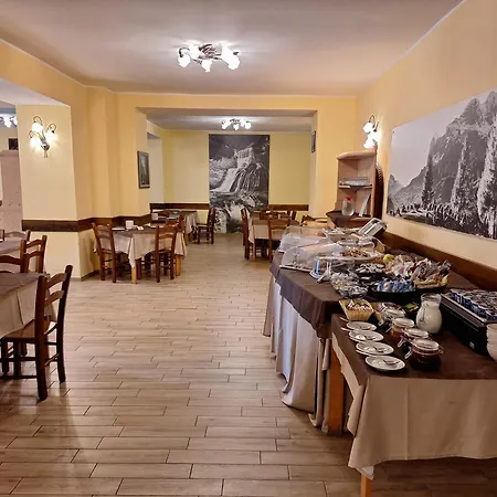 Al Sasso Di Stria فندق 2*