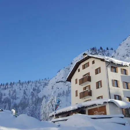 Al Sasso Di Stria ホテル Andraz