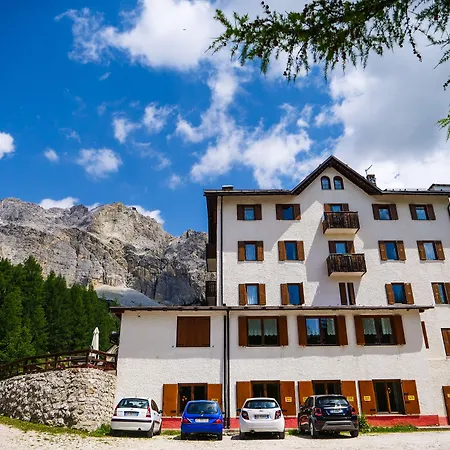 Al Sasso Di Stria ホテル Andraz